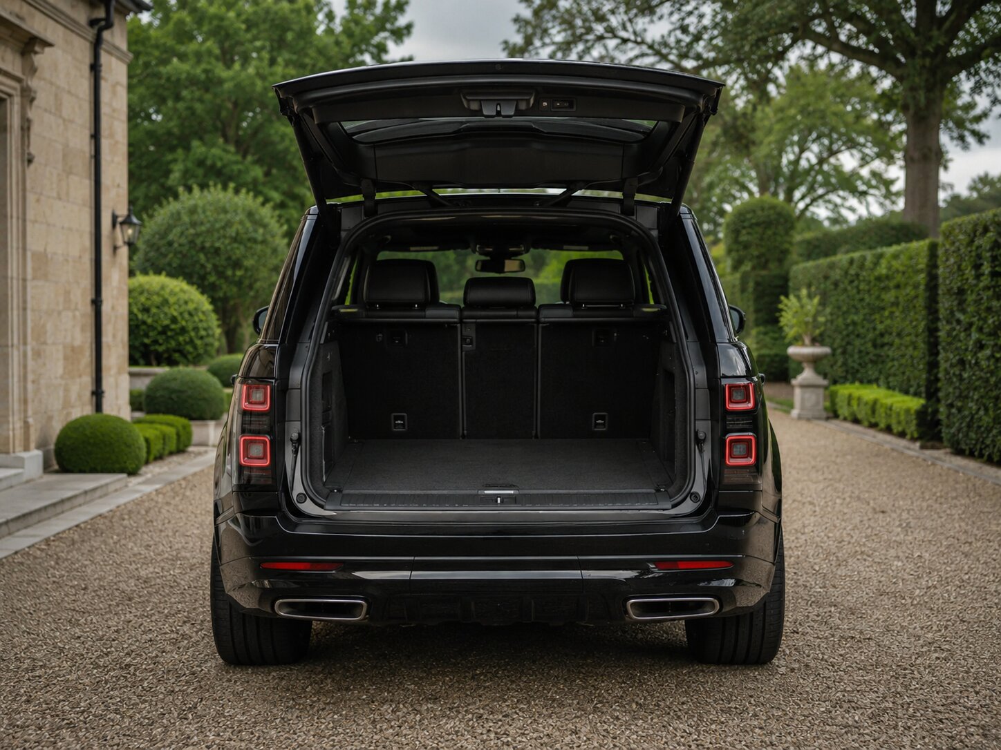 Range Rover Storage